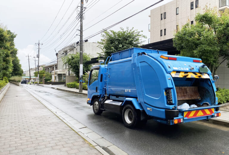 ごみ収集車